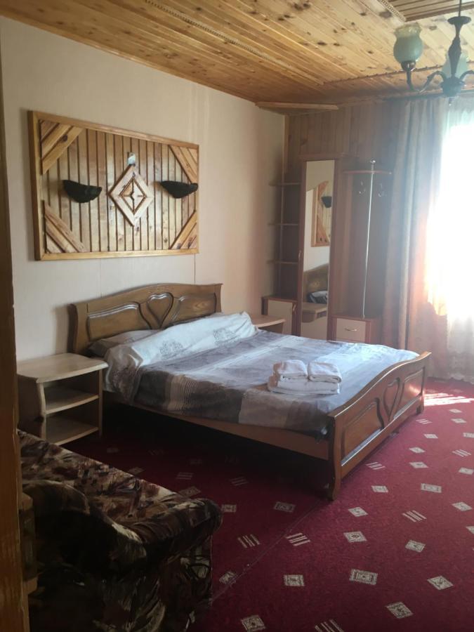 Guest House Zatishniy Dvir Yaremche Exterior foto